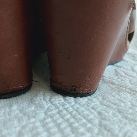 boc Tan Leather Wedge Sandals Wide Straps Platform Boho School Buckle Floral 11 - Picture 9 of 13